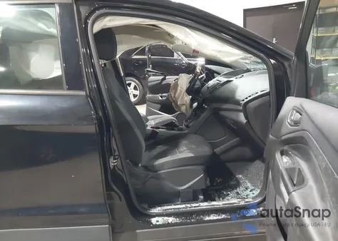 2016 Ford Escape S z USA, uszkodzony, nr VIN 1FMCU0F71GUB51675